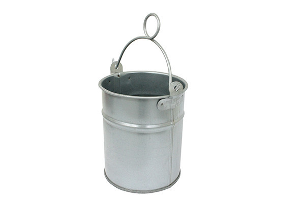 CUBO POZO GALVANIZADO Nº 4  9 LTS.
