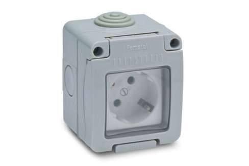 SERIE ESTANCA. BASE TT LATERAL 16A-250V 19068 FAMATEL