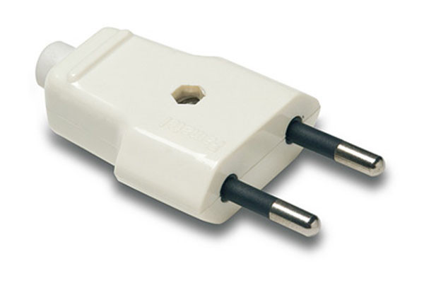 CLAVIJA 10A-250V FAMATEL NEGRO 1001-N